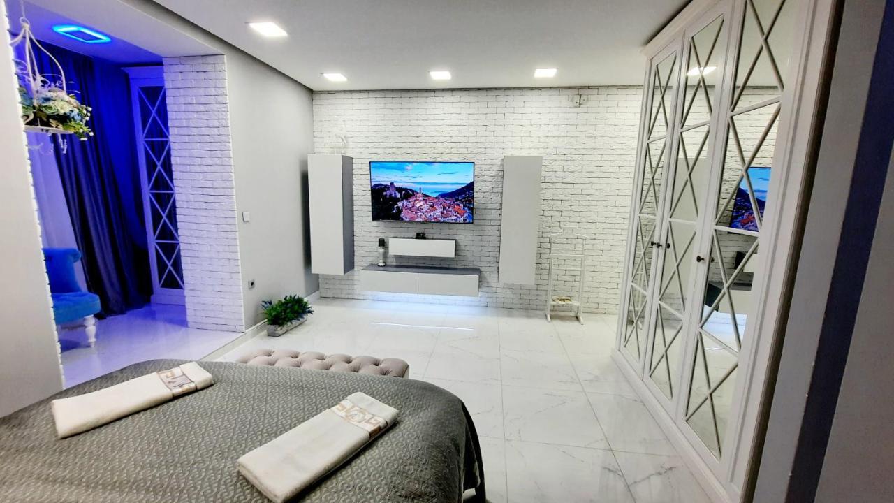 Puskin Close To Stefan Cel Mare Chisinau Bagian luar foto